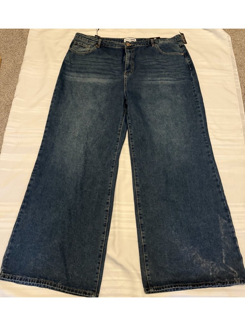 Fashion Nova Simply Basic Jeans Medium Wash Blue Size 20 NWT READ!